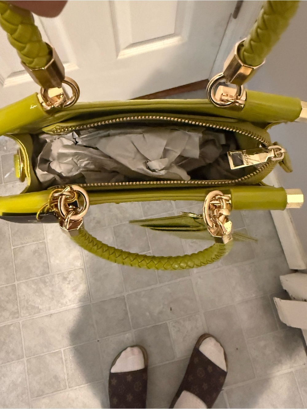 bebe lime patent braided-handle satchel with cardholder retail $109 fancy bag - Picture 5 of 12